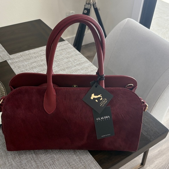 RARE NWT Claudia Firenze Italian leather Red Handbag - Picture 2 of 6